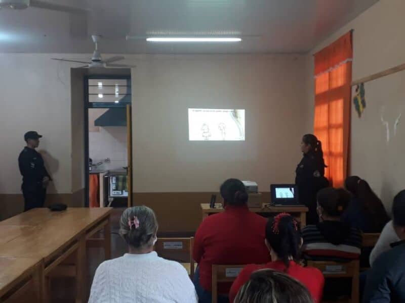 Brindan charlas sobre violencia de género, educación sexual y grooming en la provincia