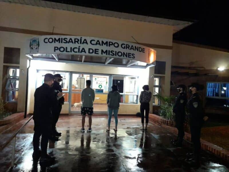 Detuvieron a tres jóvenes en Campo Grande que habrían causado daños en un automóvil