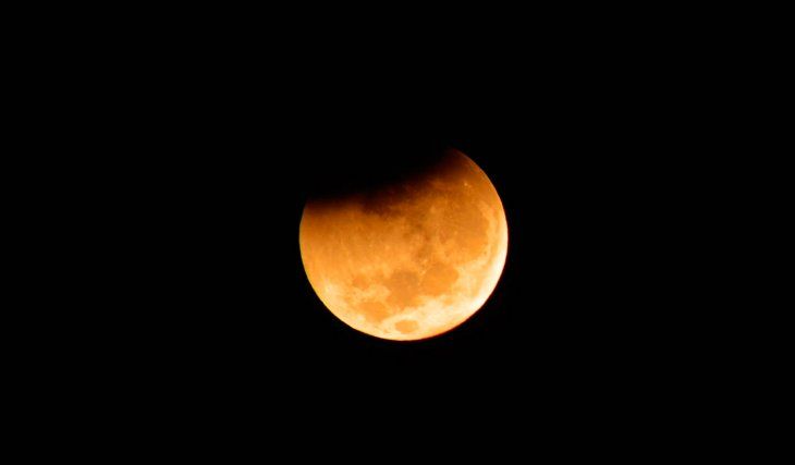 El eclipse lunar más largo del siglo llega este viernes