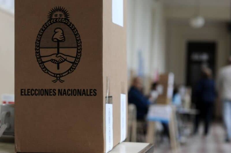 Más de 34 millones de argentinos van a las urnas para renovar el Congreso