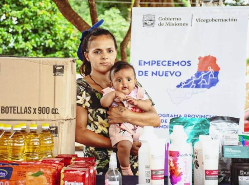 Posadas: nueva entrega de insumos a beneficiarios del programa “Empecemos de Nuevo” 9 18 - entrega de insumos 2 - 17