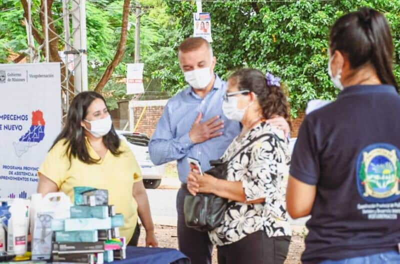 Posadas: nueva entrega de insumos a beneficiarios del programa “Empecemos de Nuevo” 6 12 - entrega de insumos 7 - 11