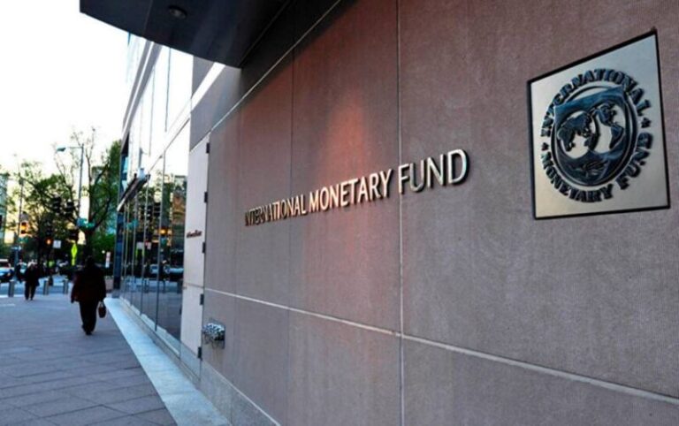 El FMI reveló las enormes reservas negativas del Banco Central
