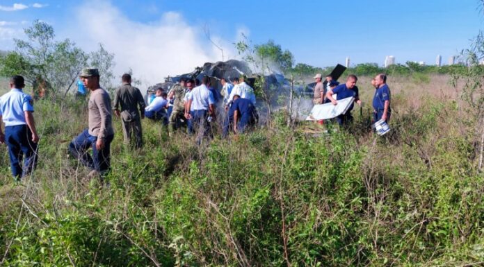 Tres muertos tras la caída de un helicóptero de entrenamiento de la Fuerza Aérea Paraguaya