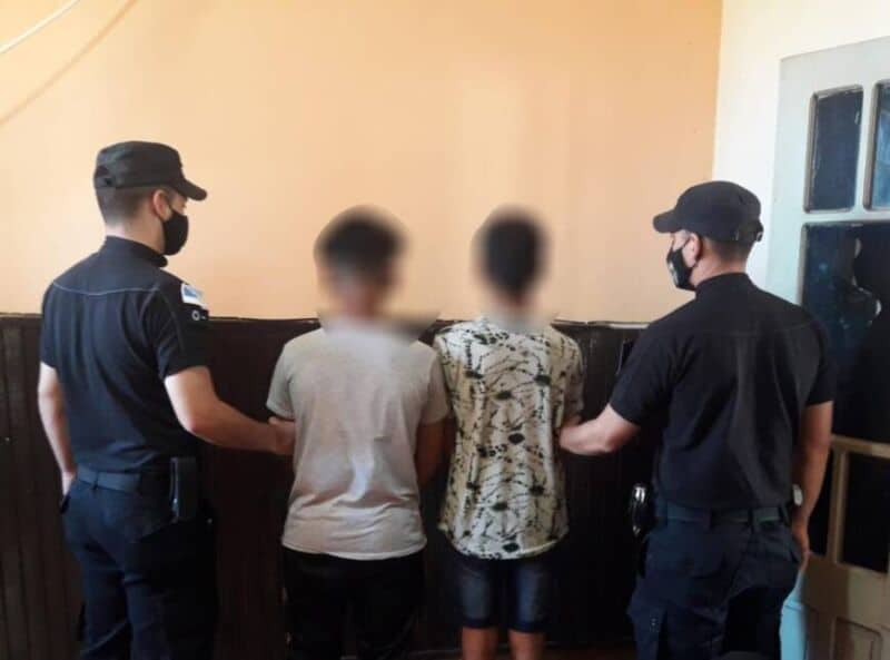 A través del sistema de videovigilancia atraparon a dos jóvenes que provocaron destrozos en Alem