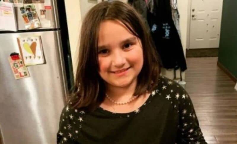 Una madre excluyó a sus suegros de la vida de su hija porque criticaban siempre su cuerpo