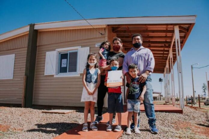 Unas 44 familias cumplieron el sueño de tener la casa propia en Posadas