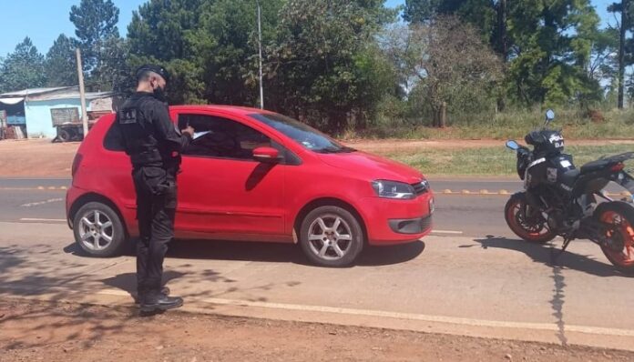 Policías recuperaron un automóvil robado en Posadas
