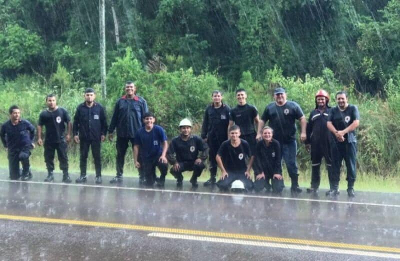 La lluvia, una aliada de los bomberos que cayó en localidades misioneras fuertemente afectadas por los incendios
