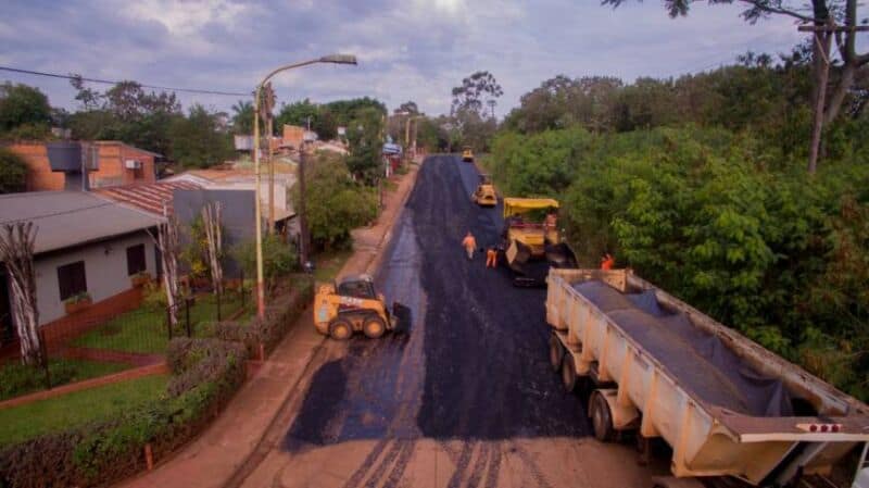 Se pavimentaron 400 cuadras entre Eldorado, San Vicente e Iguazú