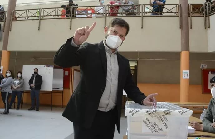 Elecciones en Chile: Boric saca ventaja sobre Kast con 54,1% de los votos