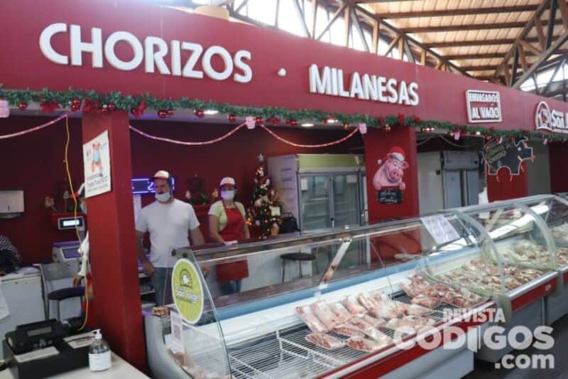 Hacer un asado de cerdo misionero para 6 personas en Año Nuevo cuesta en promedio $2 mil