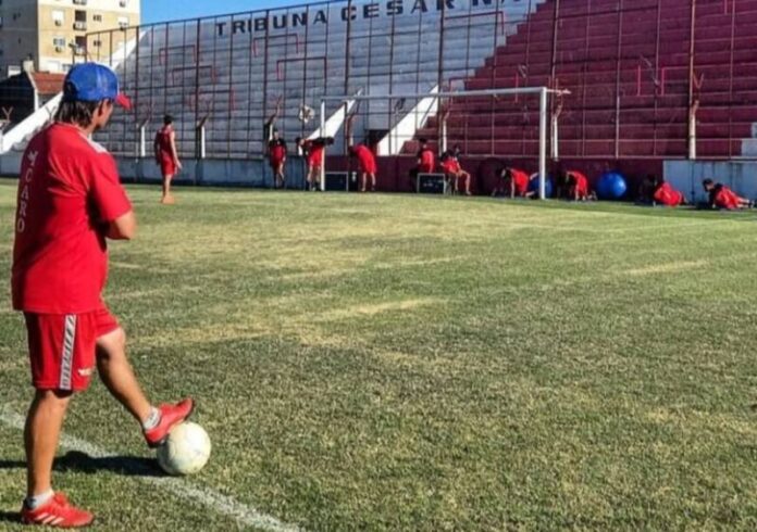 Guaraní volvió a los entrenamientos y prepara el partido ante Victoria de Curuzú Cuatiá por los cuartos del Regional