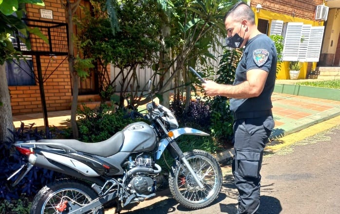 Policías secuestraron una motocicleta robada en Posadas