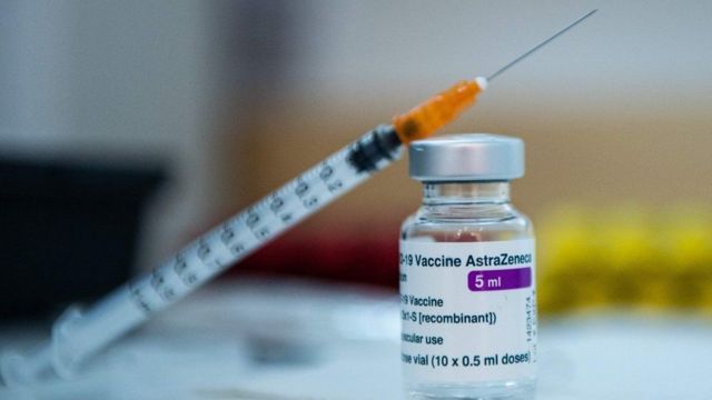 AstraZeneca anunció que una tercera dosis de su vacuna aumenta el nivel de anticuerpos contra Ómicron