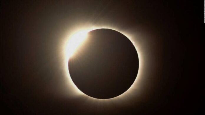 Segundo eclipse solar del año: cómo será, dónde y cuándo verlo