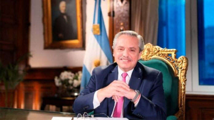 Fernández convocó a construir "grandes acuerdos" en 2022