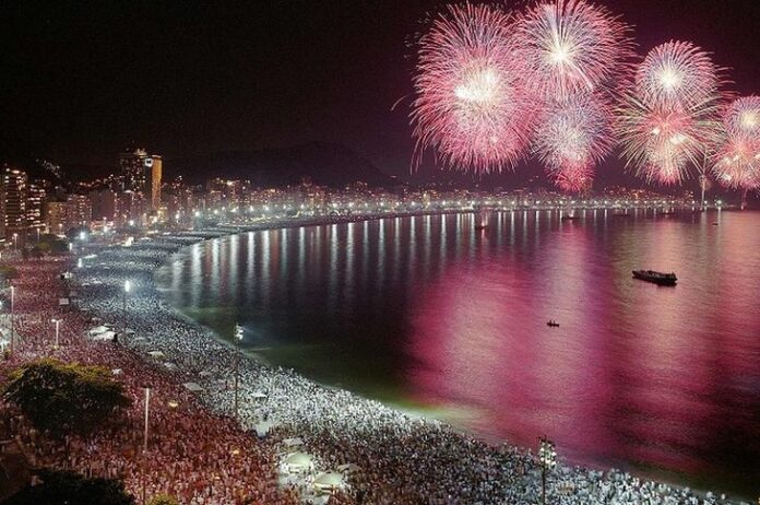 Pese al avance de la variante Ómicron, Rio de Janeiro autorizó los festejos de Año Nuevo
