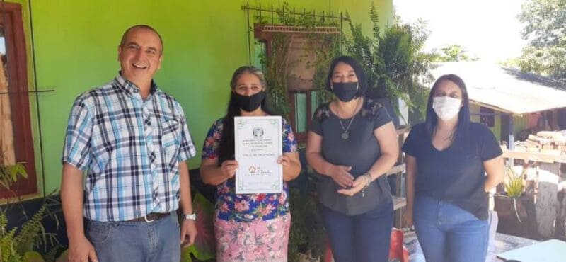 San Ignacio: entregaron títulos de propiedad a 22 familias de Colonia Pastoreo