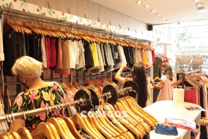 Intenso movimiento en comercios posadeños a un día de la Noche Buena