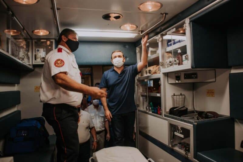 Bomberos voluntarios de Oberá recibieron una nueva ambulancia de alta complejidad 5 10 - 7 Entrega de Unidad de Rescate Bomberos %E2%80%93 Obera - 9