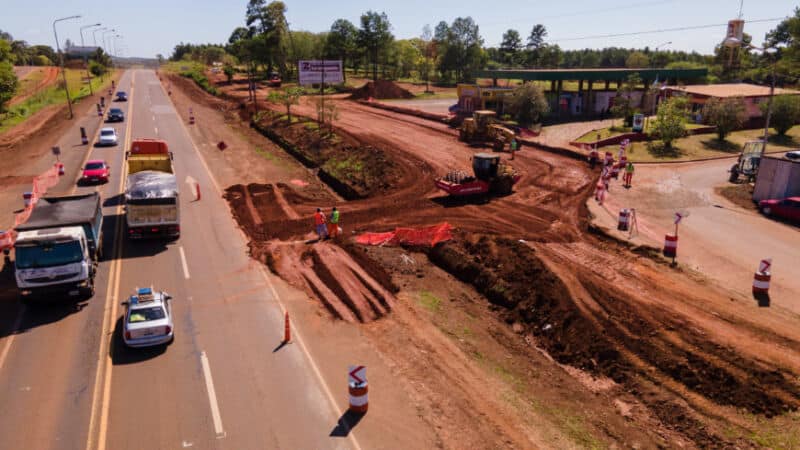 Vialidad Misiones avanza con la adecuación del acceso de San Ignacio