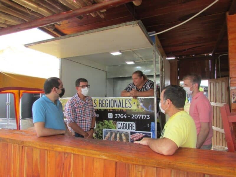 Con el apoyo del Municipio, emprendedores abrieron su local gastronómico en Costa Sur