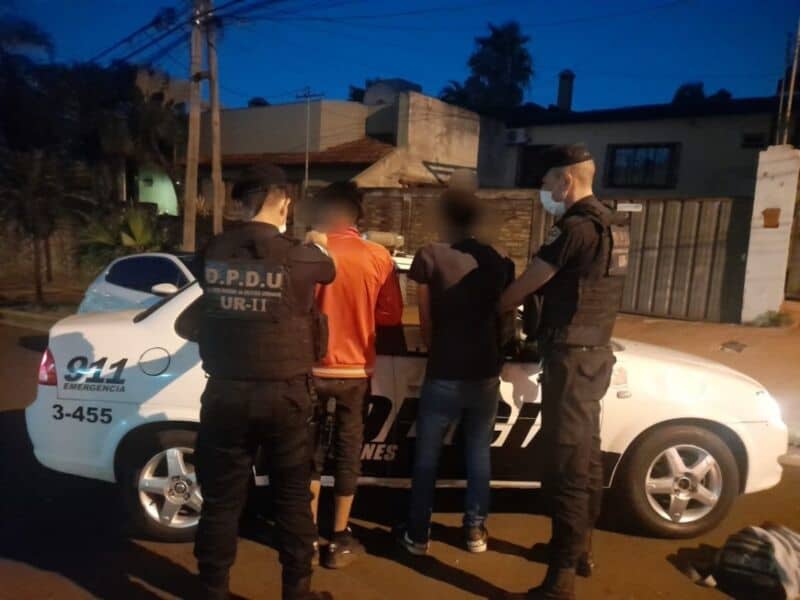 Policías recuperaron un celular sustraído a punta de cuchillo y detuvieron a los implicados