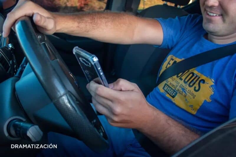 Distracción al volante por el uso del celular, otra de las principales causas de siniestros en Misiones