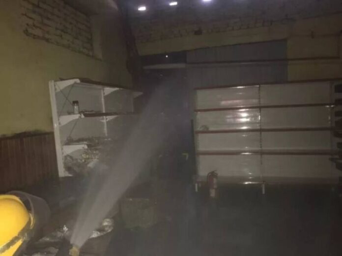 Bomberos apagaron las llamas en una panadería en Oberá