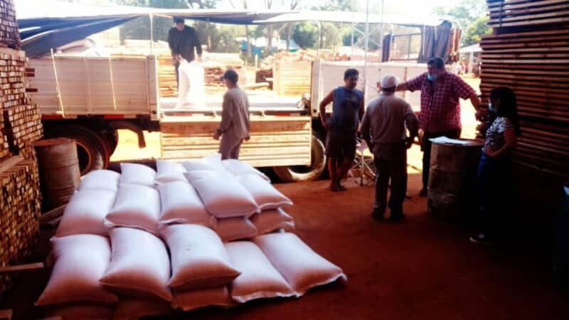 Asistencia por Emergencia Agropecuaria: entregaron maíz a organizaciones de productores misioneros