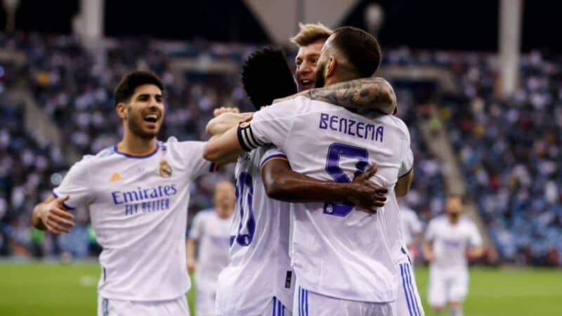 Real Madrid derrotó 3-2 al Barcelona y avanza a la final de la Supercopa de España