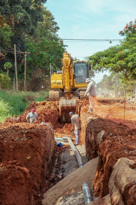 Stelatto inspeccionó avances de obra hidráulica que favorecerá a vecinos del barrio Apos y 1° de Mayo 7 14 - stelatto 4 - 13