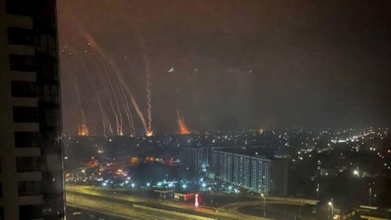 Ucrania: los bombardeos llegaron a Kiev y hay combates en el norte de la ciudad