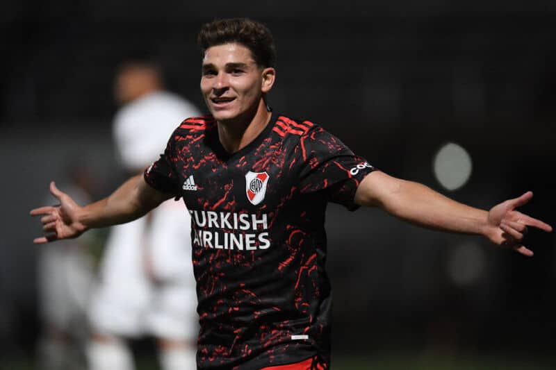 Guardiola elogió a Julián Alvarez: 