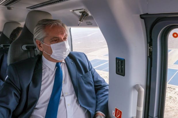 Fernández sobrevuela los incendios forestales en Misiones y Corrientes