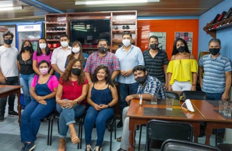 Autoridades del IFAI entregaron asistencia financiera para la reapertura de un restaurante posadeño 2 4 - Asistencia financiera 1 - 3