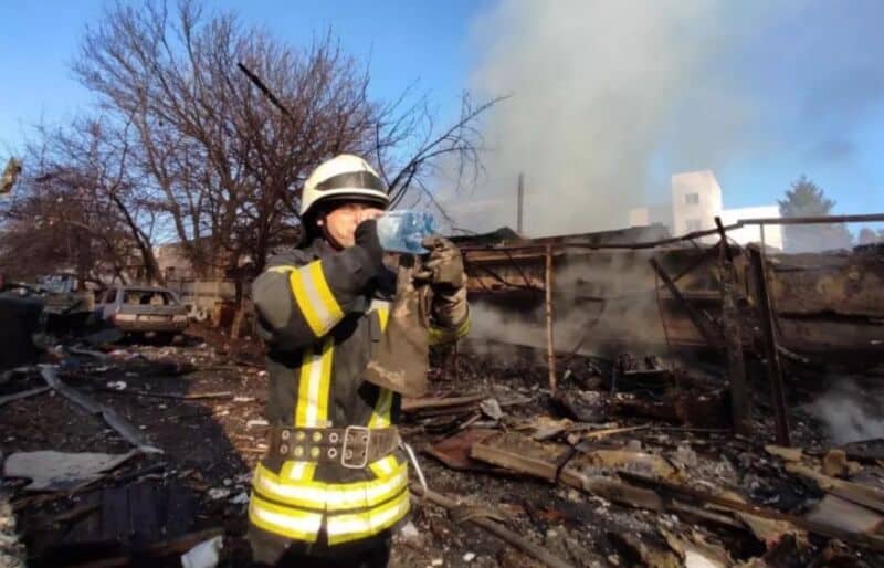 Apoyo a Ucrania: más de 20 países envían armas o ayuda humanitaria