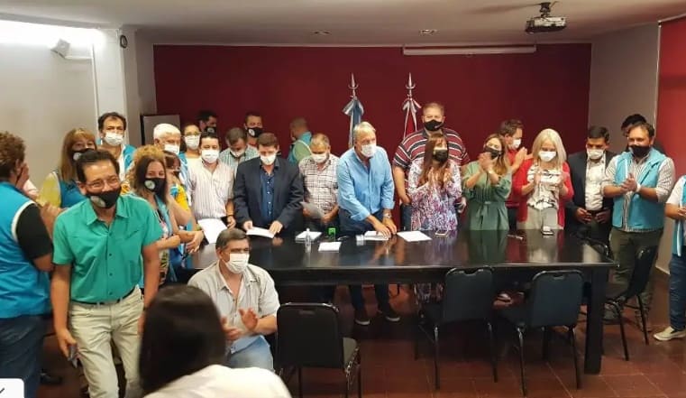 Paritaria docente: hubo acuerdo por una recomposición salarial del 21,3%