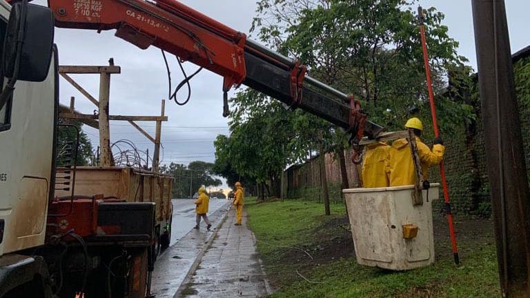 Cortes de luz tras el temporal: “Estamos trabajando en todos los sectores”, aseguran desde Energía de Misiones
