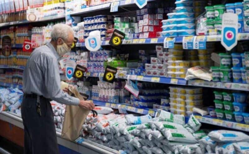 Consultoras privadas prevén un aumento inflacionario superior al 50% para este año en Argentina