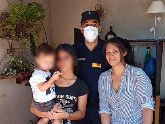 Un policía le salvó la vida a un bebé con maniobras de RCP en Posadas