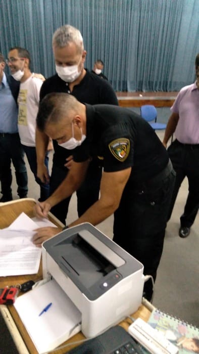 Paritarias: acordaron aumento salarial del 19% para las fuerzas de seguridad de la provincia 4 8 - WhatsApp Image 2022 02 25 at 08.51.39 - 7