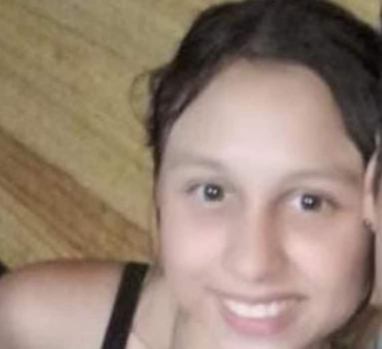 Familiares y policías buscan a una adolescente de 14 años en Wanda