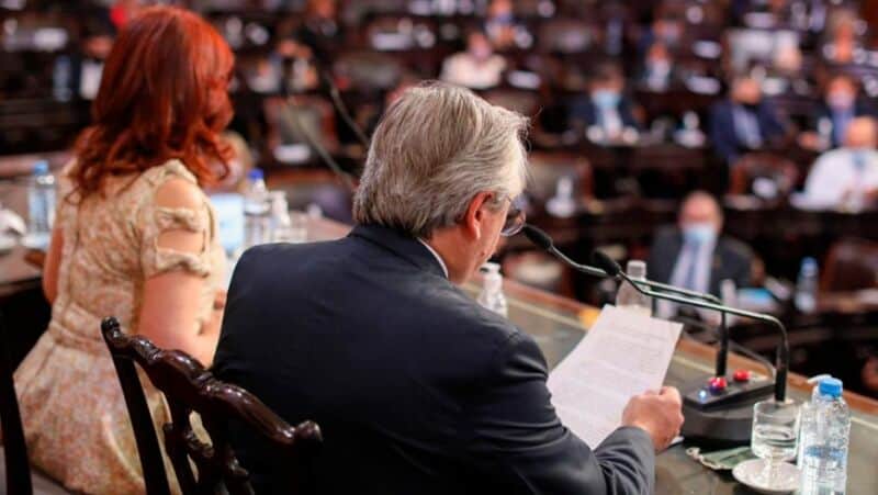 Fernández hizo oficial el llamado a la apertura de sesiones ordinarias del Congreso