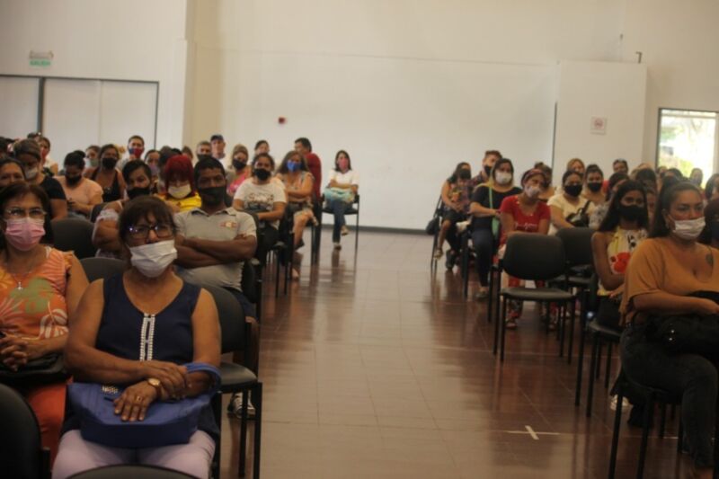 Audiencia Pública en Posadas: vecinos expusieron sus argumentos sobre el funcionamiento del servicio de transporte 7 14 - audiencia publica 4 - 13