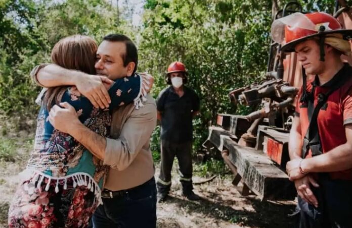 Herrera Ahuad recorrió zonas afectadas por el fuego y dio su apoyo a damnificados