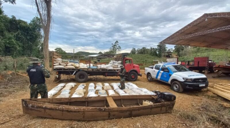 Prefectura incautó casi nueve toneladas de granos en El Soberbio y Alba Posse