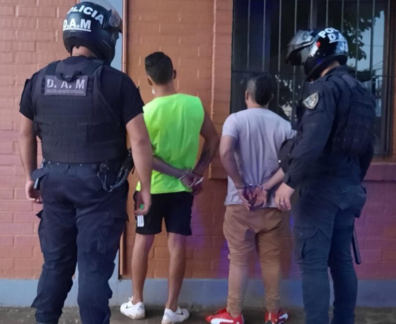 Cuatro detenidos por intento de robo en Posadas y Eldorado 1 2 - detenidos posadas 1 - 1