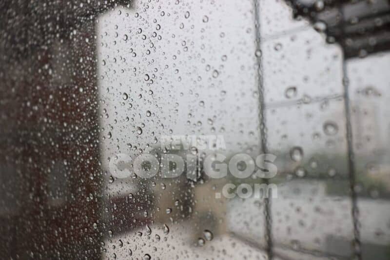 Llegó la esperada lluvia a Posadas y hay alerta por fuertes tormentas